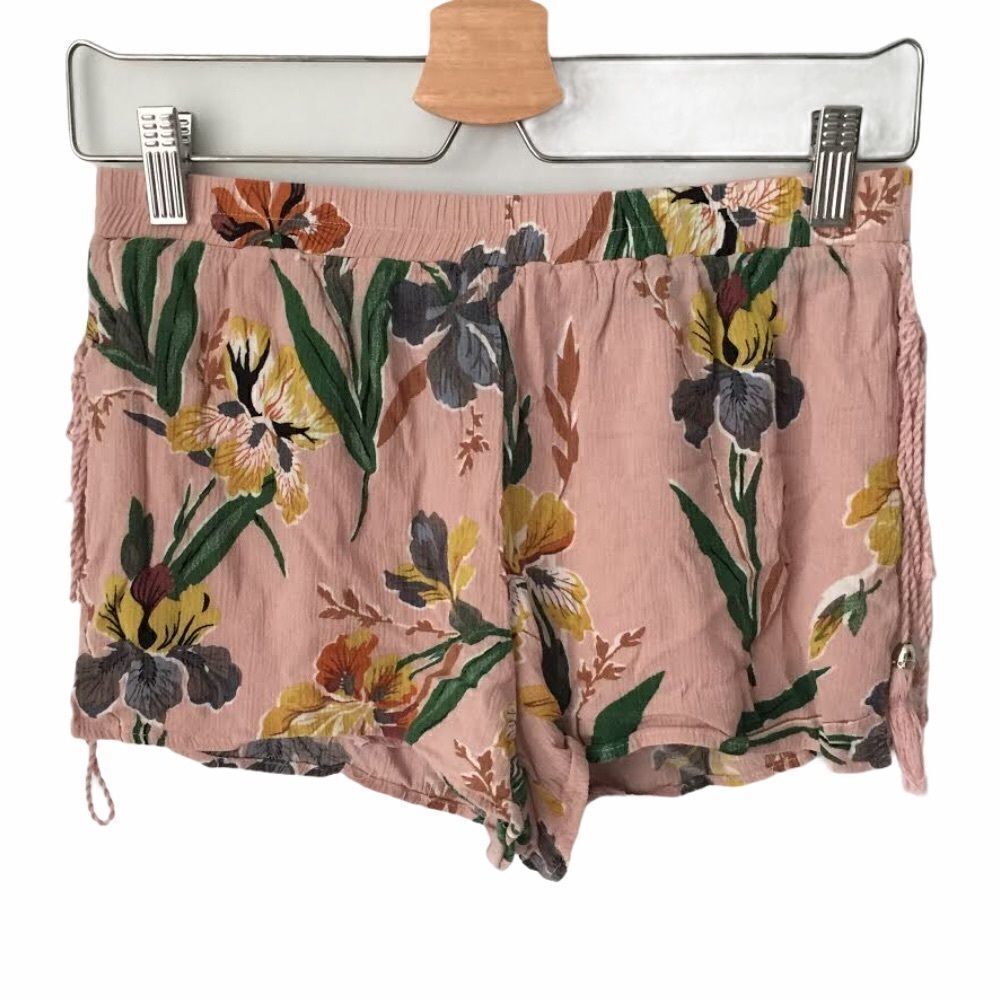 Sadie & Sage Pink Floral Shorts in Size S